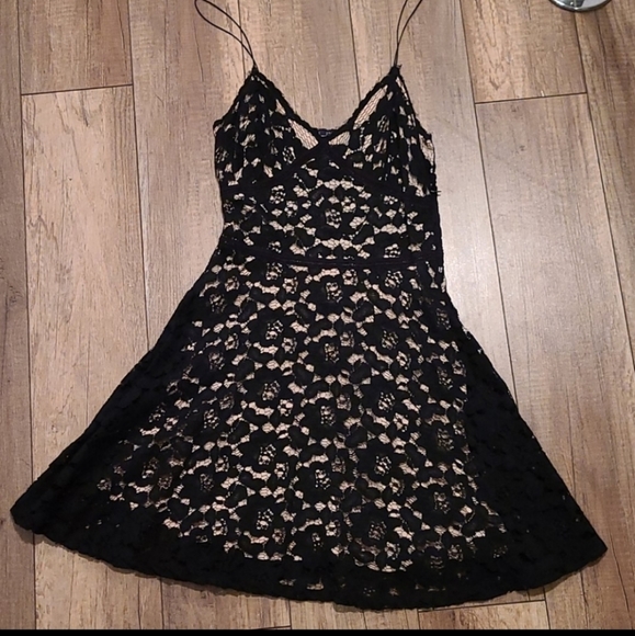 Zara Lace Skater Dress - Picture 7 of 9